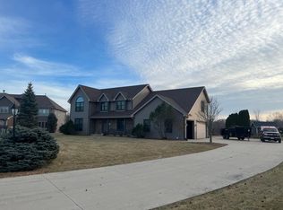 8324 Shelly Ct, Wind Lake, WI 53185