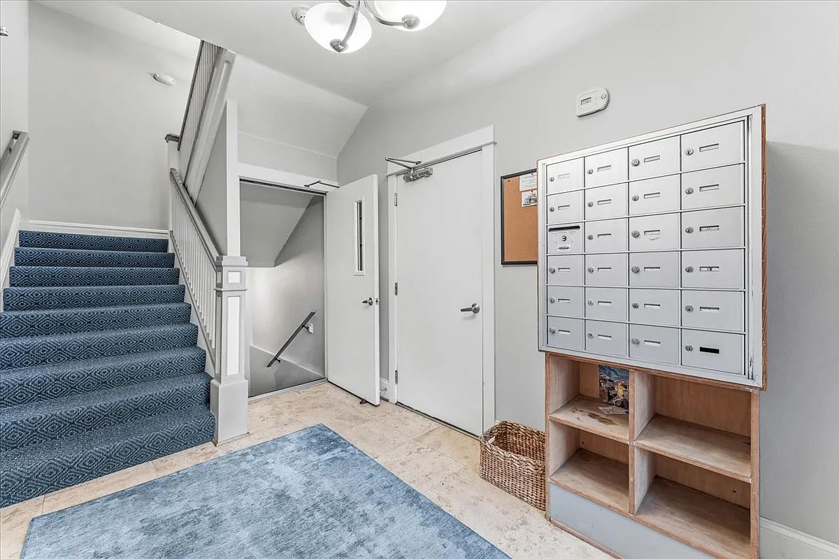 Studio, 460 sqft, $1,150 — Photo 3