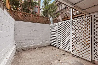 Rented by Cooper & Cooper Real Estate