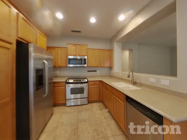 374 E Yellow Wood Ave — Photo 4