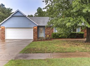 2308 W Honolulu St, Broken Arrow, OK 74012
