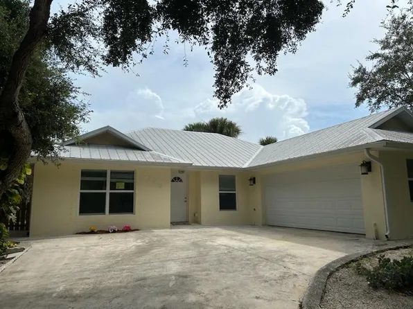 2426 Oak Dr, Fort Pierce, FL 34949