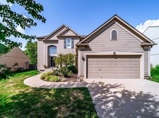 1838 W Fredrickson Dr, Olathe, KS 66061