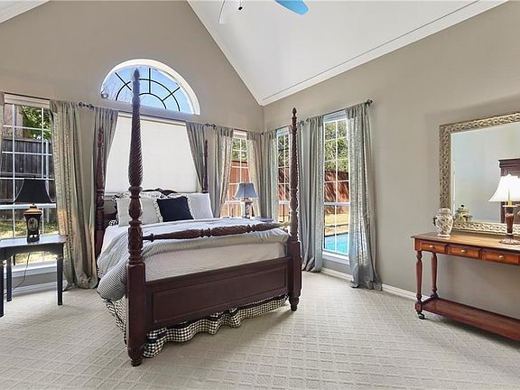 5th image of 2820 Lake Ville Ln