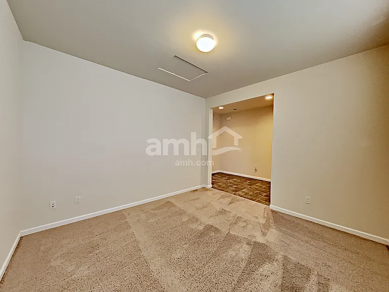 370 Lolo Trail Ave — Photo 9