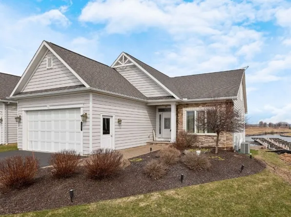 203 Marine View Dr, Chittenango, NY 13037