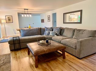 8320 SE 34th St, Mercer Island, WA 98040