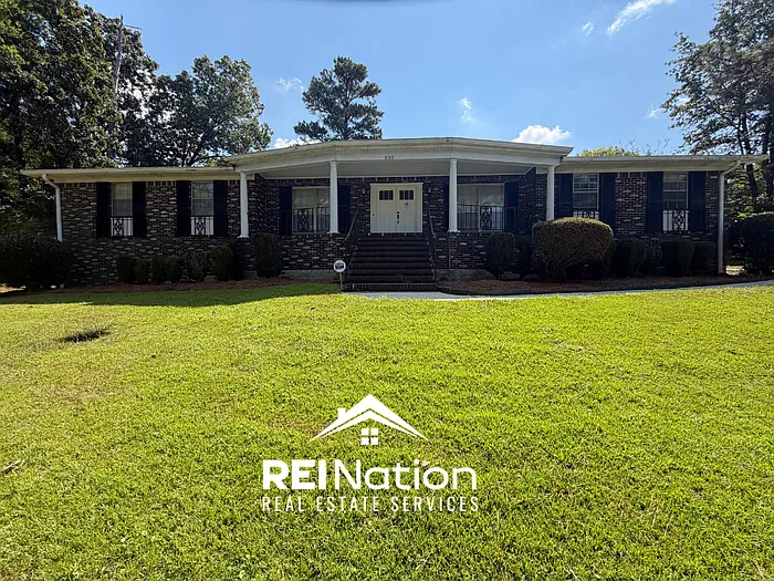 4 bed, 3.5 bath, 2506 sqft, $1,895 — Photo 1