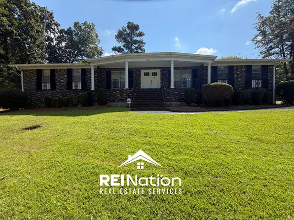 832 Monterey Dr, Bessemer, AL 35022