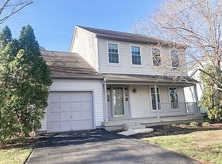 30 Newland Ct, Sterling, VA 20165