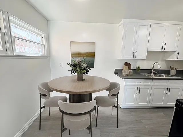 1433 N Detroit St #1 — Photo 3
