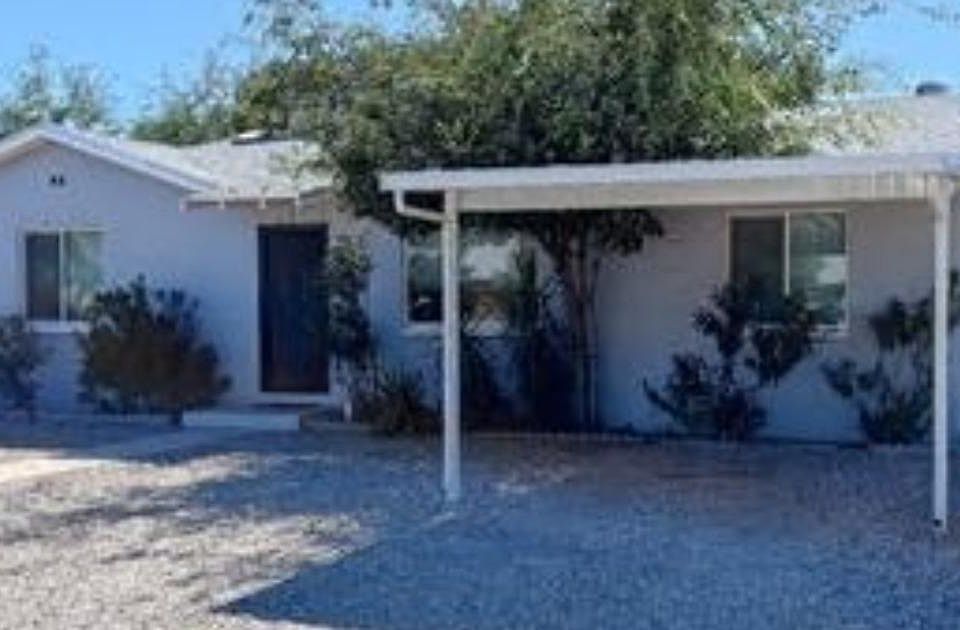 1st image of 2720 E Beverly Dr