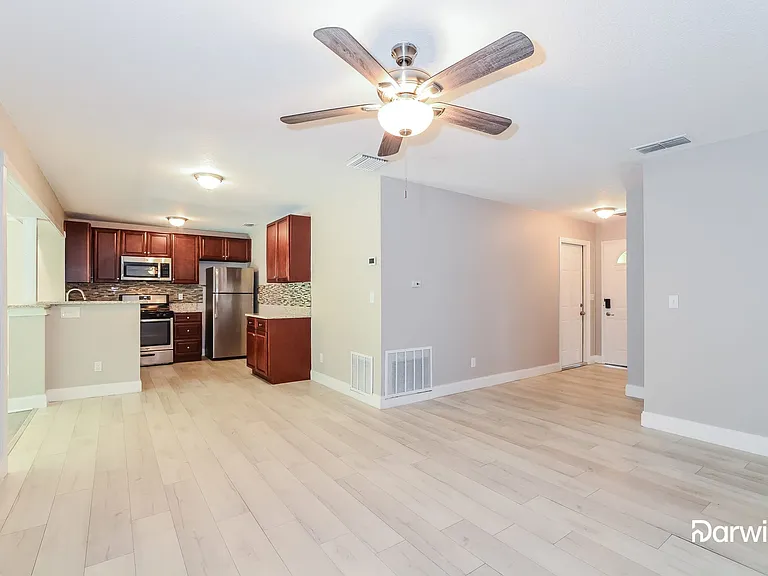 303 S Edgemon Ave — Photo 6