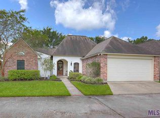 8569 E Cypress Point Ct, Baton Rouge, LA 70809