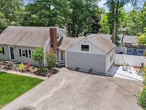 4th image of 25 Moynihan Rd
