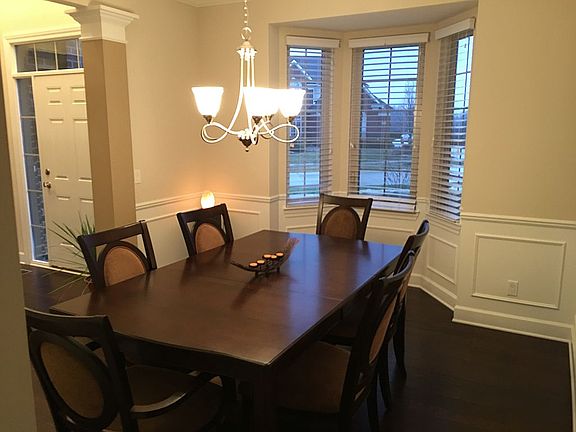 4th image of 22660 Saint James Dr