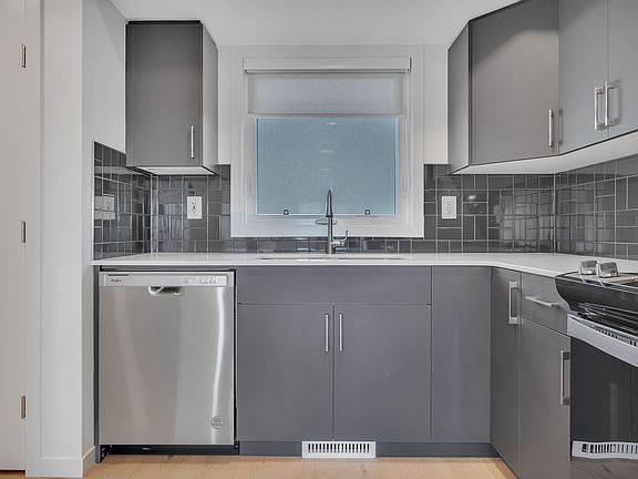 5th image of 8132 227th St NW #G