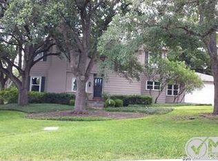 788 Terrell Rd, Terrell Hills, TX 78209