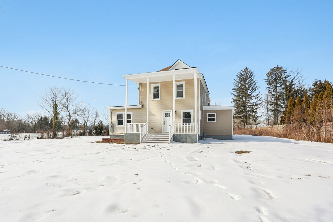 S Main Rd-S1202-002.jpg