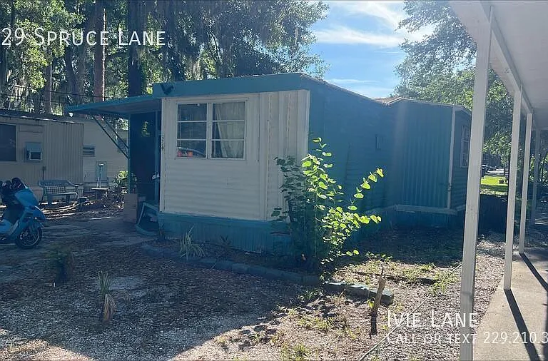 2229 Spruce Ln — Photo 19