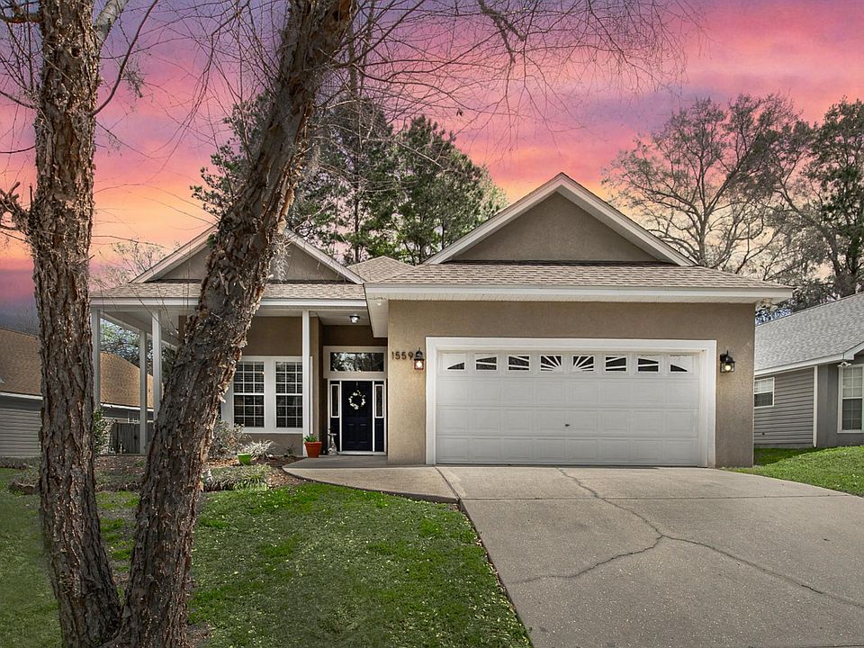 1st image of 1559 Applewood Way