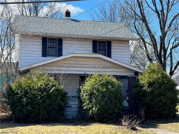 754 Russell Ave, Akron, OH 44307