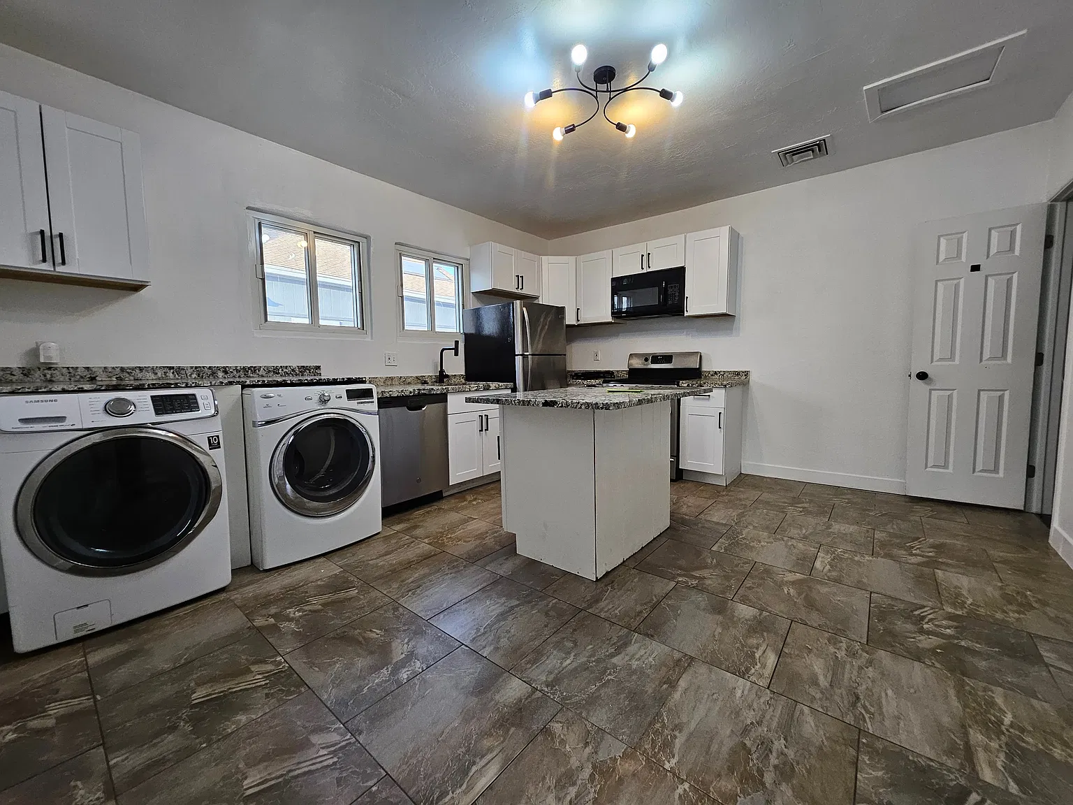 2 bed, 760 sqft, $1,850 — Photo 4
