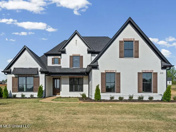 319 Camp Crossing Rd, Hernando, MS 38632