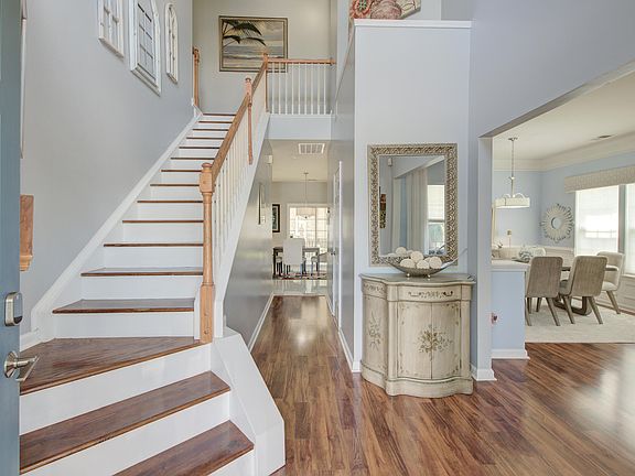 3rd image of 104 Corrientes Ct