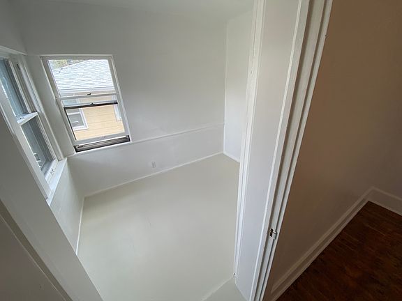 3rd image of 422 N Yellowstone St #5