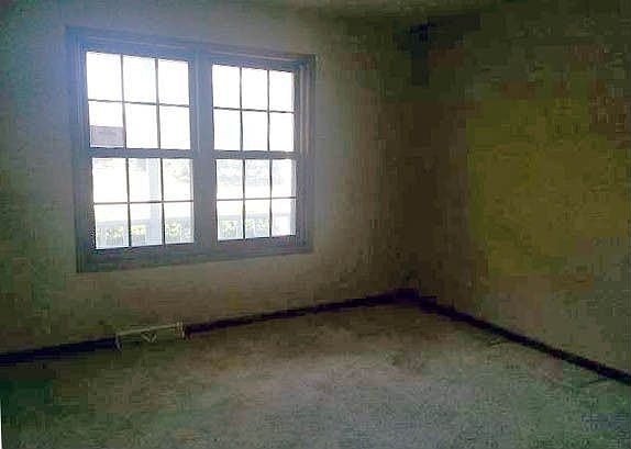 5th image of 403 S Hills Dr