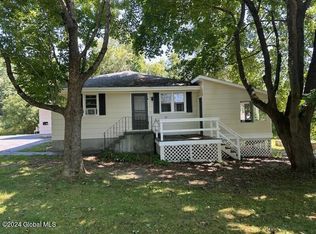 3 Prospect St, Greenwich, NY 12834