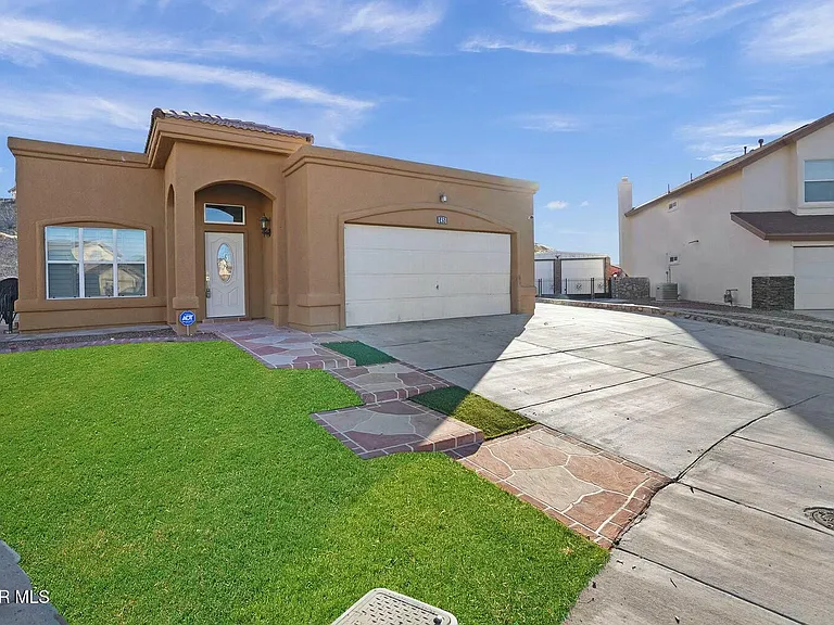 1451 Senda Del Sol Ln — Photo 1