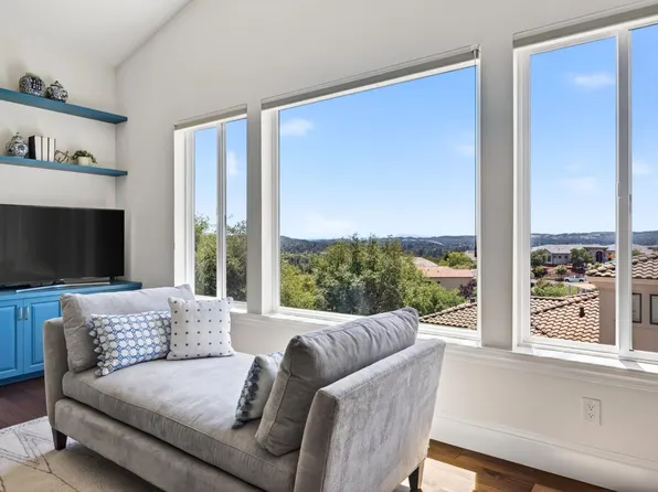 111 Stone Mountain Circle, Napa, CA 94558