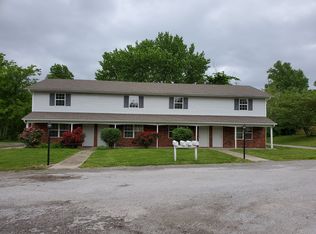 147 Village Dr APT 2, Carbondale, IL 62902