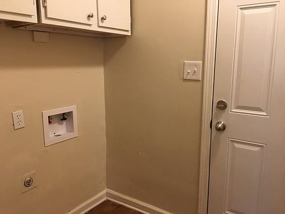 4th image of 4084 Wildwood Dr