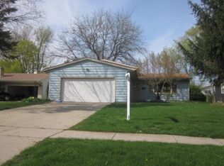 106 W Margaret Ter, Cary, IL 60013