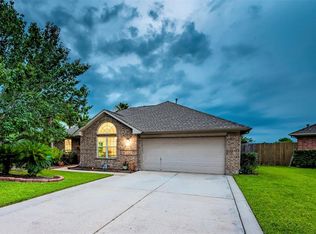 320 Green Isle Ave, Dickinson, TX 77539
