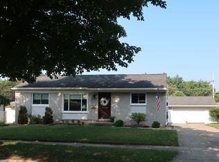 9113 Pere Ave, Livonia, MI 48150