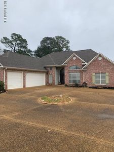 1450 Tara Ln, Terry, MS, 39170