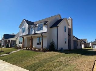 2125 Greenbrier Lakes Blvd N, Piperton, TN 38017