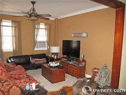Living Room .