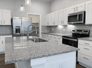1713 N Pine St #1102, San Antonio, TX 78208