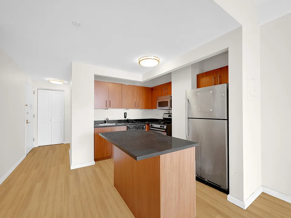 20 West St #31A