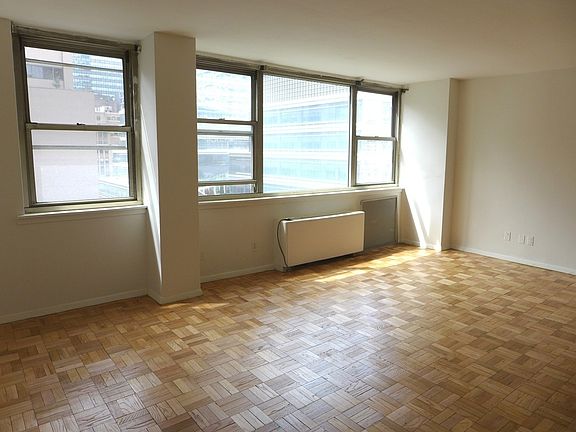 2nd image of 200 E 58th St APT 14F