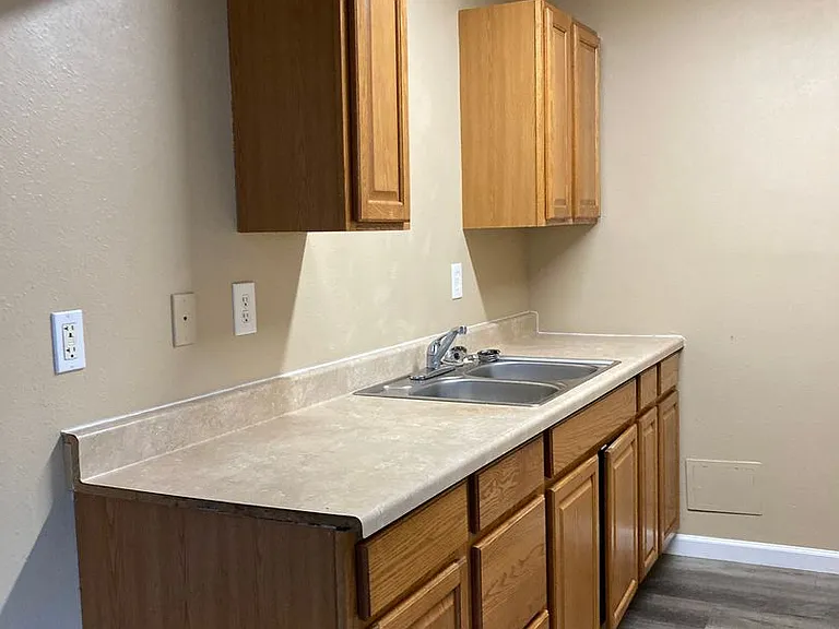 123 E Baldwin Ave — Photo 6