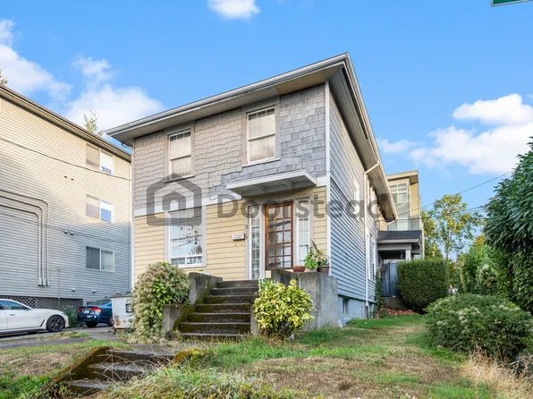 818 NE 42nd St Unit 1, Seattle, WA 98105