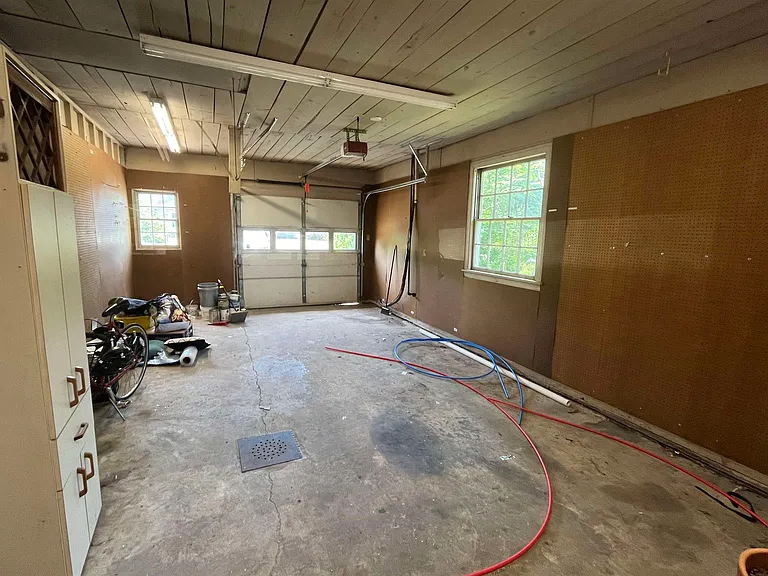 226 Orchard Ln — Photo 29