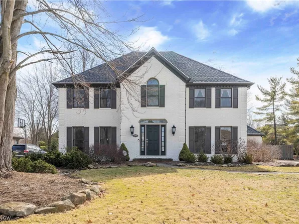 30941 Pinehurst Dr, Westlake, OH 44145