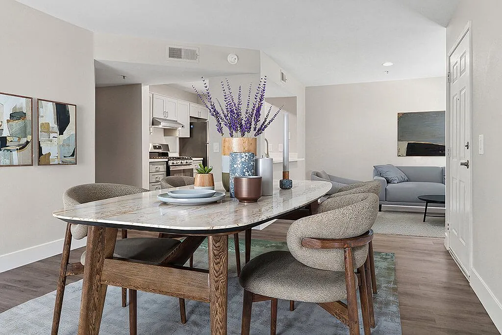 Deerwood Apartments — Photo 4
